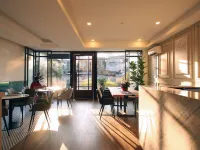 Viva la Vida Hotel Hotels near Siam Niramit