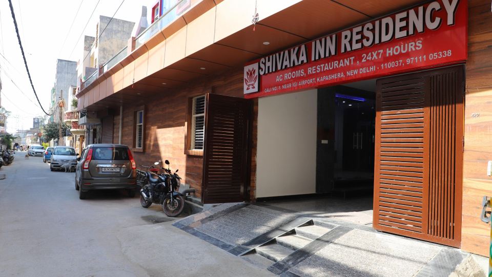 Airport Hotel Shivaka Inn