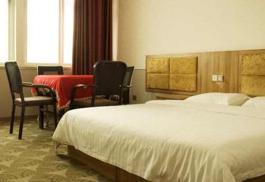 Xinyang New Century Business HotelHotel Overview