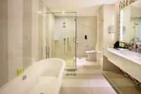 Hotel Ciputra Cibubur Managed by Swiss-Belhotel International - Gym