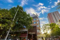 大遠精品飯店（公園南路地鐵站店） 白鹿原·白鹿倉附近的飯店