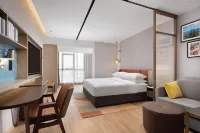 HOME2 SUITES BY HILTON