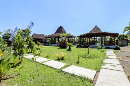 Balkondes Duta Menoreh Отели в г. Samigaluh