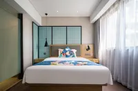 โรงแรมหยุนเหลียนจีแม็กซ์ (จัตุรัสเฉาหยาง สถานีรถไฟหนานหนิง)