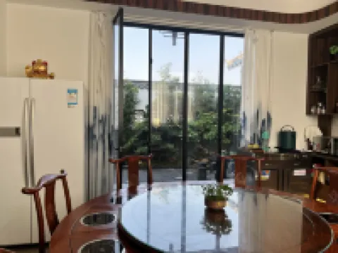 Yuemu Mountain House