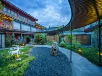 Kaifeng Millennium City Park Gulou Public Square | Yuhefu Classical Garden Resort Hotel Hotels in Kaifeng