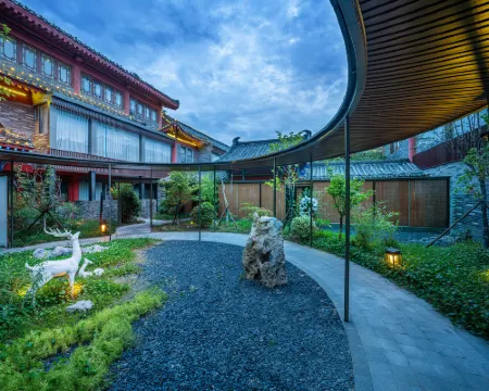 Kaifeng Millennium City Park Gulou Public Square | Yuhefu Classical Garden Resort Hotel Hotels in Kaifeng