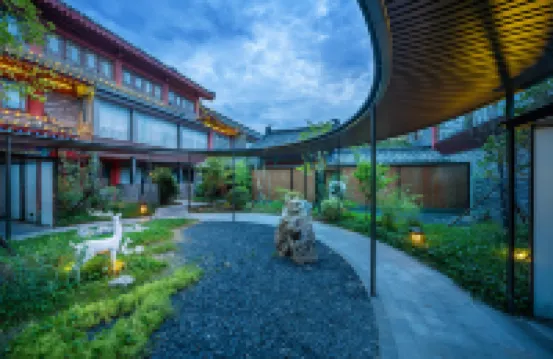 Kaifeng Millennium City Park Gulou Public Square | Yuhefu Classical Garden Resort Hotel
