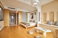 Zhenjiang Meisu Designer Cinema Apartment