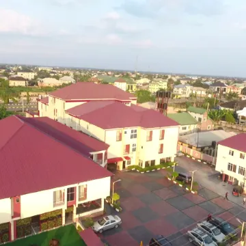 VILLA HILTON HOTELS