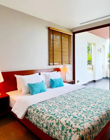 พรีเมียร์ 2 ห้องนอนริมหาด