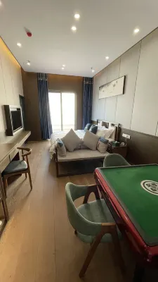 Hunchun Fengqi Pavilion Hotels near Huazhong Movie City, Chilong Lake