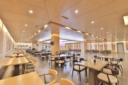 Liangtian Baishi Resort