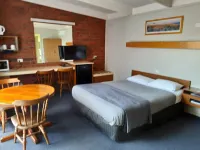 Abbotswood Motor Inn Hotels in Belmont