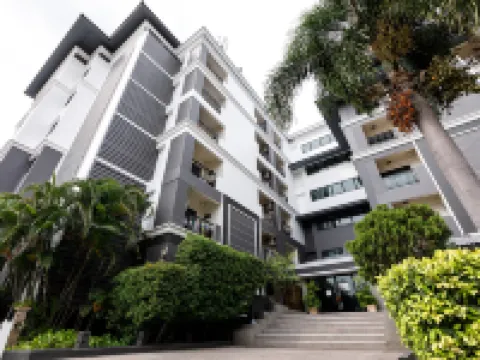 แกรนด์มารีน่า เรสซิเดนซ์ โรงแรมในเทศบาลนครแหลมฉบัง