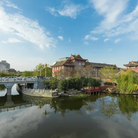 Super 8 Select Hotel (Kaifeng Qingming Shanghe Garden)