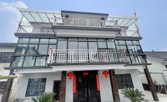 Yue pai Qing she min su