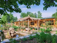 Jishan Diary Homestay in Kurdish Scenic Area