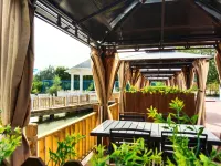 Moli Suji (Kashgar Yuephu Dawakun Scenic Area) Hotels in Yopurga