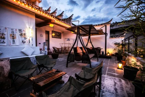 Misty Rain Countryside Homestay (Furong Town Waterfall Branch)