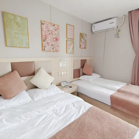 FreshHomestay Отели рядом с достопримечательностью «Железнодорожный вокзал Куньмин»