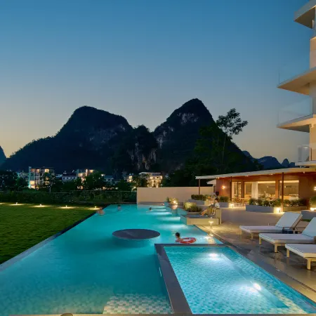 Yangshuo Chen Family Garden (Yulong River Ten-Mile Gallery)
