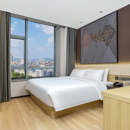 IU Hotel Urumqi High speed Railway Station Branch