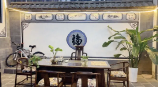 Dali Yunkai Hotel (Dali Fengyi Airport) Hotel berhampiran Dali Fengyi Airport