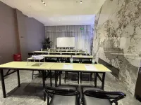 M.PLUS Designer Hotel（Du Jiang Yan Darong City Branch） - Business