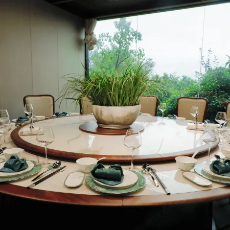 Dongshan Yunshenchu Luxury Wilderness Hotel