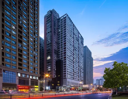 SAYGUT Hotel (Zhuzhou Railway Station, Zhuzhou) Отели рядом с достопримечательностью «Shifeng Park»