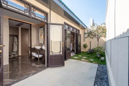 Treasury S Hotel (Chaozhou Guangji Bridge Archway Street) Отели рядом с достопримечательностью «Memorial Temple of Han Yu»