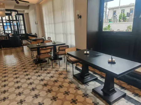 FU LOU LANG YUE HOTEL Отели рядом с достопримечательностью «Tongguling Scenic Spot»