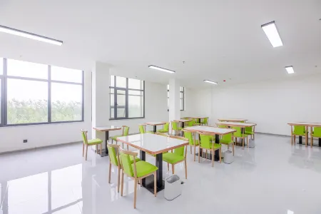 Hi Inn Hotel (Xingtai Linxi Sunshine Avenue) Отели в г. Линьси