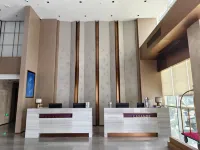 Lavande Hotel (Nanchang Jinxian Wuyue Plaza) - parking