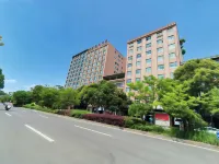 華屹スマートホテル(安竜県政府) 安竜のホテル