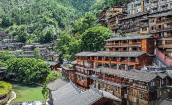 Tianhe Shiguang Homestay (Xijiang Qianhu Miao Village Observation Deck)