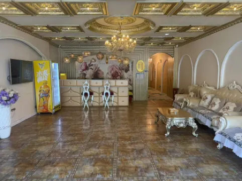 Outdoor Taoyuan Themed Hotel (Longsha Park First Hospital) Отели в г. Цицикар