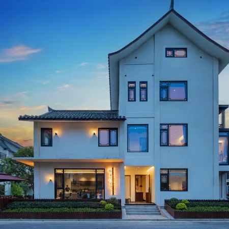 Banshan Yunzhu • Designer Courtyard Boutique Stay (Wudang Scenic Spot Ticket Office)