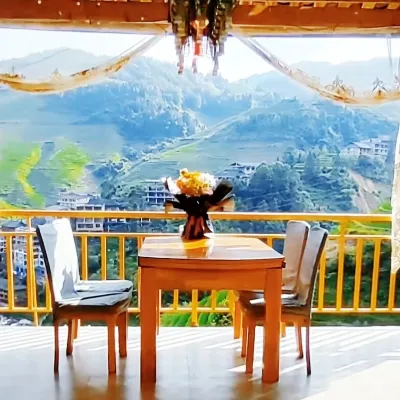 Longji Terraced Field Yiguanjing Homestay (Jinfo Summit Cable Car Station) Hotels near Golden Buddha Peak View Point