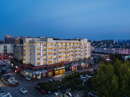 Suqian Yunlan Manju Hotel (Baolong Plaza Bus Terminal) Отели рядом с достопримечательностью «Nanhailu Theme Square»