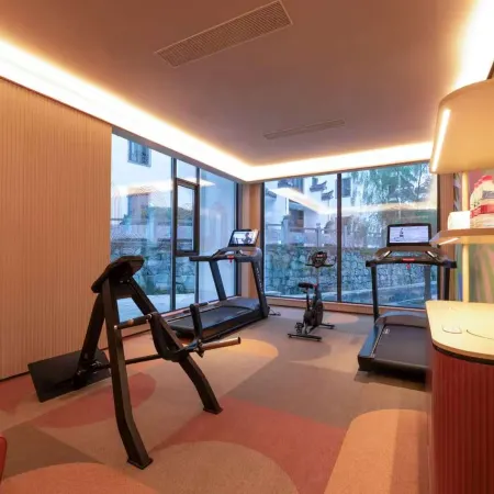 Orange Hotel (Huangshan Yi Hongcun Scenic Area)