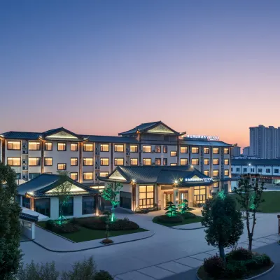 Vienna International Hotel (Huai'an Jinhu Yao Emperor Ancient City) Hotels near Golden Lake Water Forest Scenic Area