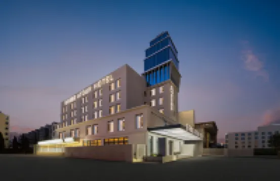 煙台大學萬象匯亞朵飯店 莱山区附近的飯店