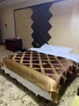 Minqin Huayi Business Hotel