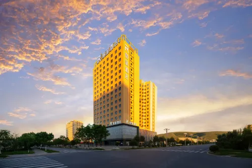 Xinyuan People's Square Licheng Hotel