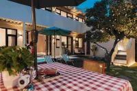 Xiaowan · Shiba Homestay - Private Pools