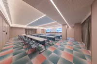 漢庭飯店（呼倫貝爾海拉爾國際機場店） - 停車場