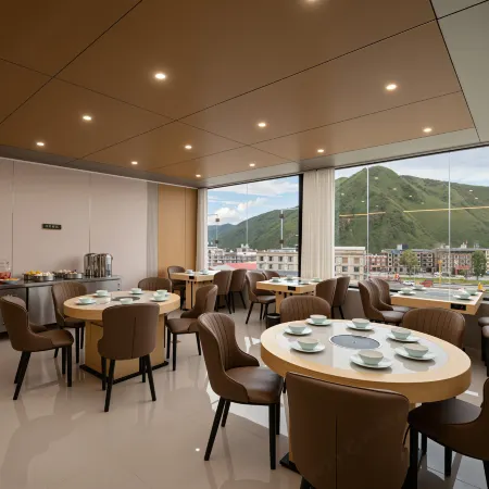 Zhuoma 318 Mountain View No.1 Courtyard (Kangding Xinduqiao Town)