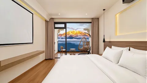 Shenfeng Juyuan View Hotel in Deqin